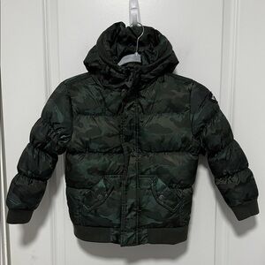 Appaman Kids Boys Camouflage Puffer Jacket with a Hood size 6